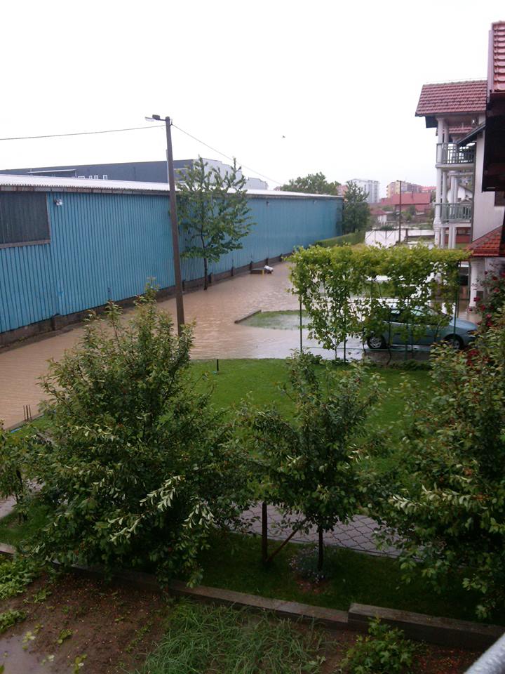 Поплаве у Бијељини...