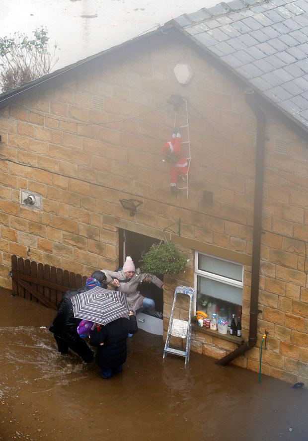 В.Британија: поплаве - спасавање