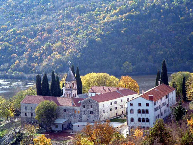 Манастир Крка (Фото: eparhija-dalmatinska.hr) - 