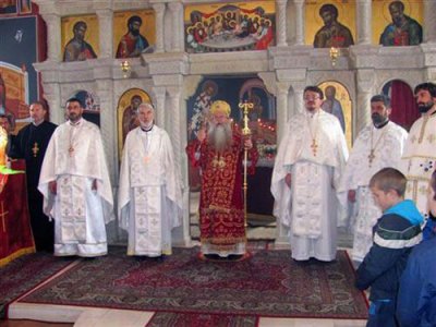 Владика Хризостом служио литургију у Хан Пијеску - Фото: СРНА