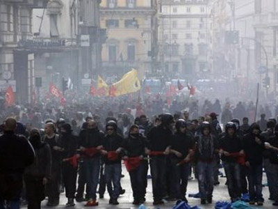 Протести у Риму - Фото: Blic/AFP