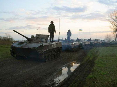 Тенкови вна истоку Украјине - Фото: Beta/AP