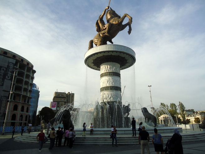 Споменик Александру Македонском у Скопљу - Фото: СРНА