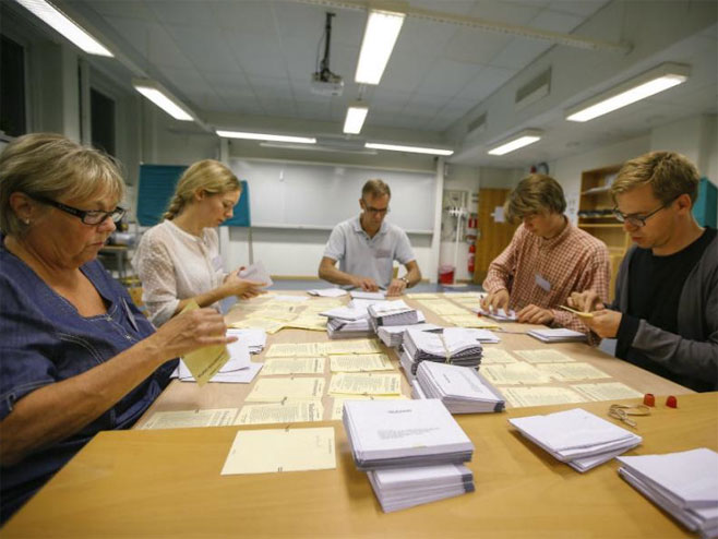 Пребројавање гласова у Шведској - Фото: AP