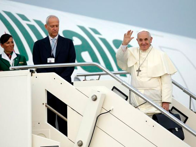 Папа Фрањо у Албанији - Фото: AP