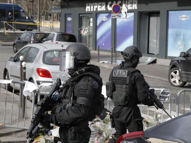 Француска полиција - Фото: Beta/AP