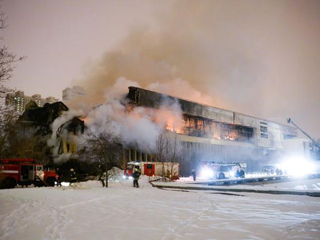 Пожар у библиотеци у Москви - Фото: Beta/AP