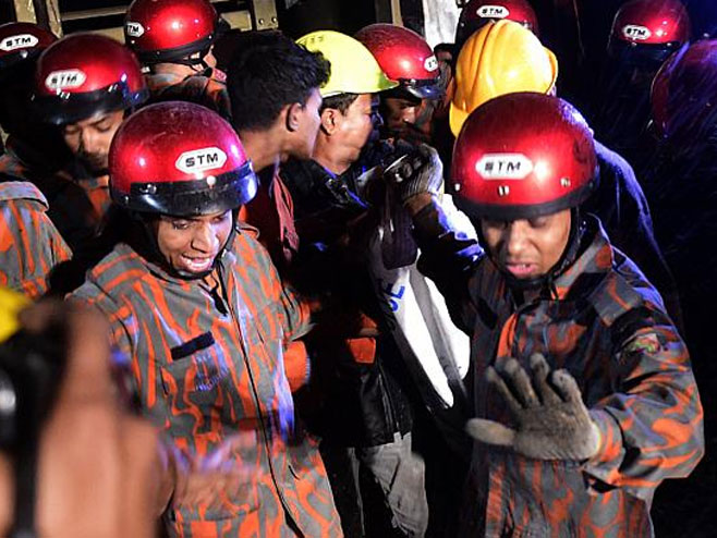 Дака: У пожару у фабрици пластике живот изгубило 13 људи - Фото: AFP