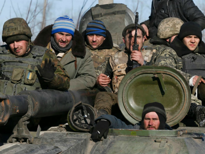 Украјински војници код Дебаљцева - Фото: REUTERS