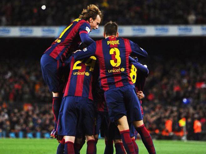 Radost fudbalera Barselone u utakmici sa Realom (FOTO: Twitter) - 