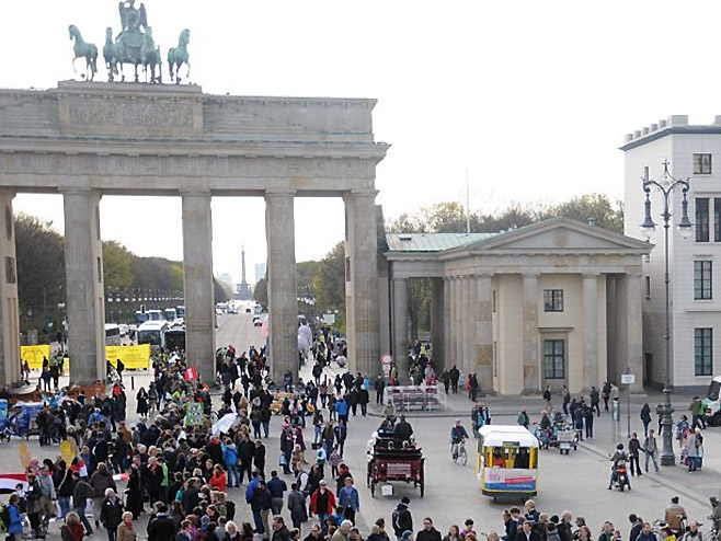 Протести широм Њемачке због трговинског споразума са САД - Фото: Getty Images