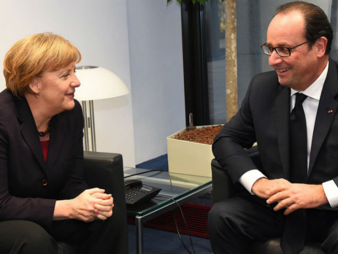 Ангела Меркел и Франсоа Оланд (© AP Photo/ Emmanuel Dunand, Pool) - 