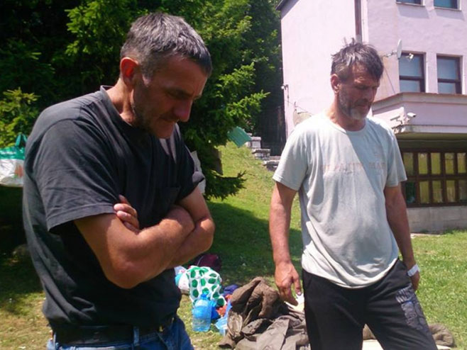 Демобилисани борци Ћазим и Намир покушали се спалити - Фото: nezavisne novine