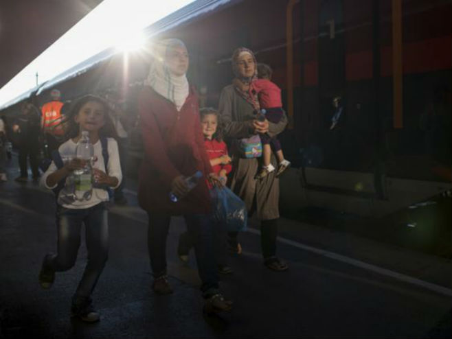 Избјеглице стигле у Беч - Фото: Beta/AP