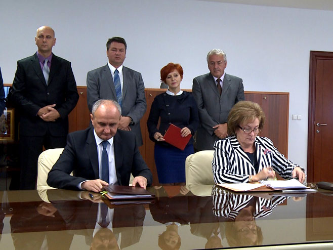 Потписан уговор за прву вјетроелектрану у Српској - Фото: РТРС