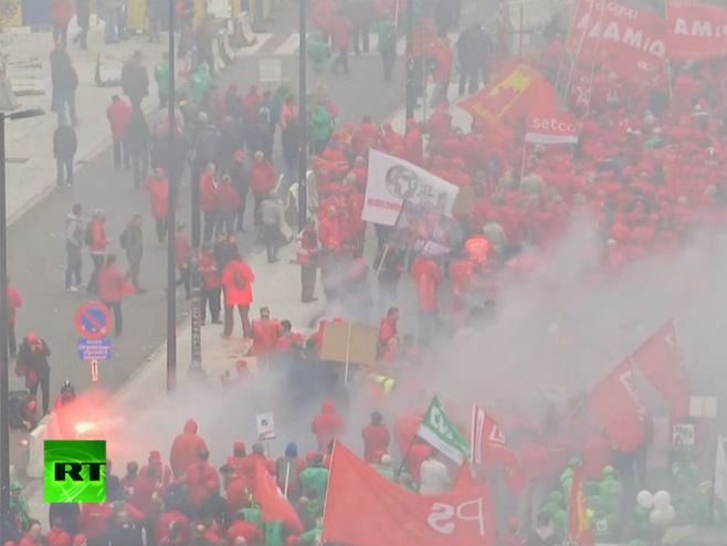 Протести у Бриселу (photo: RT/Screenshot) - 