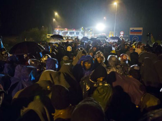 Словенија зауставила даљи улазак избјеглица - Фото: AP