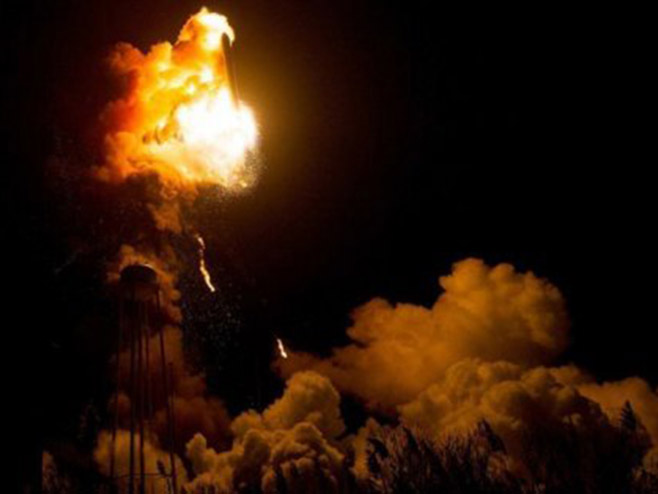 Експлозија ракете (фото: НАСА) - 