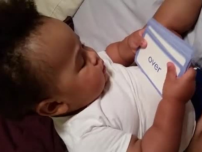 Ima 19 mjeseci, a zna da pročita 300 riječi - Foto: Screenshot/YouTube