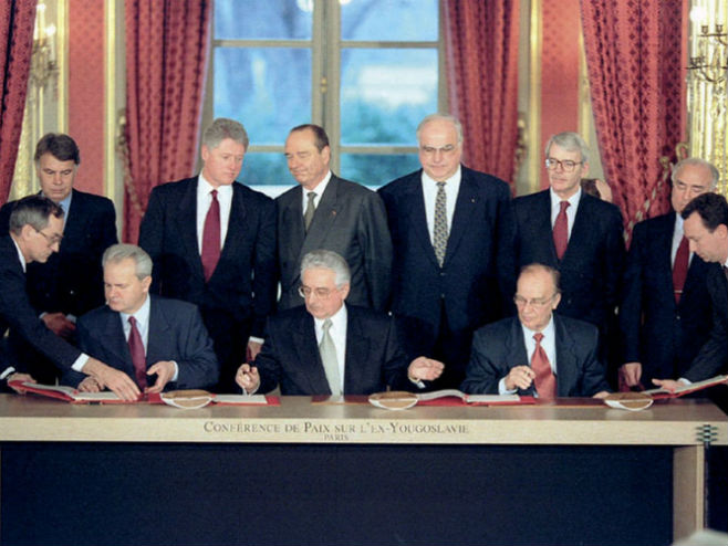 Потписивање Дејтоснког споразума - Фото: архив
