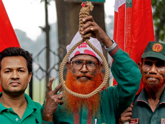 Бангладешки активисти који су водили кампању за кажњавање ратних злочинаца - Фото: AP