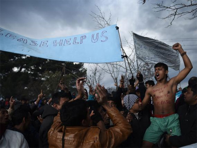 Протести миграната на македонско-грчкој граници - Фото: AP