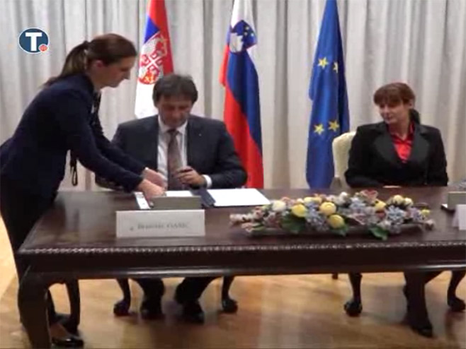 Словенија и  Србија - потписале споразум - Фото: Screenshot