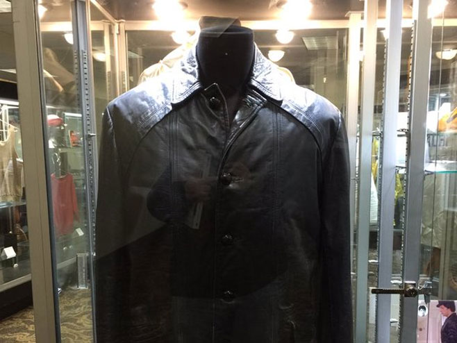 Кожна јакна из „Рокија“ продата за 149.000 долара! (фото: https://twitter.com/ArashMarkazi) - 