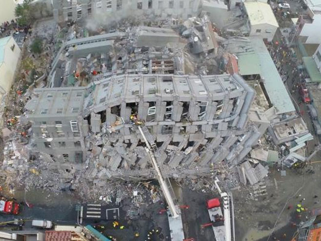 Тајван: Земљотрес срушио стамбени комплекс - Фото: ТАНЈУГ