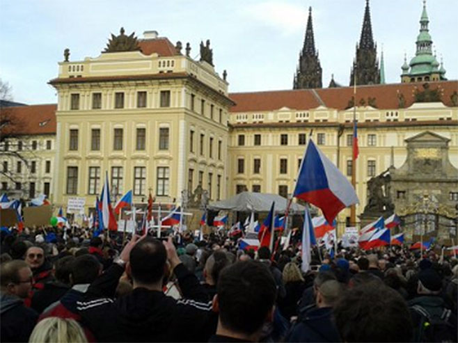 Протести у Чешкој (Фото: Twitter) - 