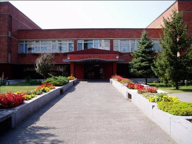 Гимназија Бањалука (фото: www.znanje.org) - 