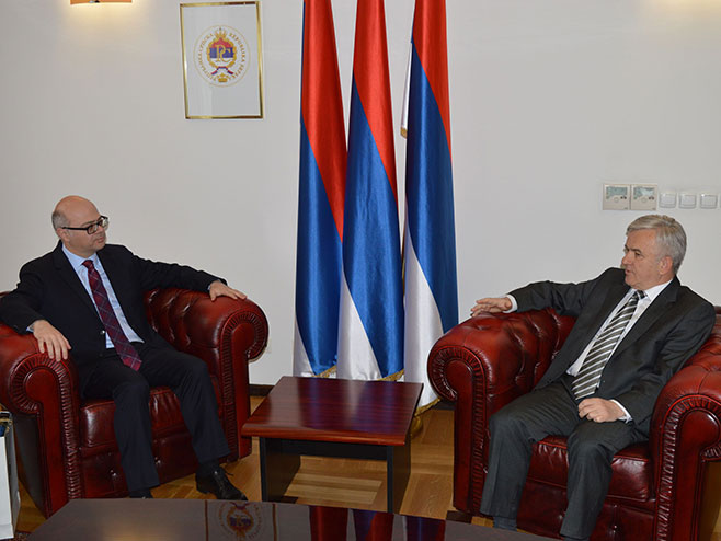Недељко Чубриловић са амбасадором Турске - Фото: РТРС