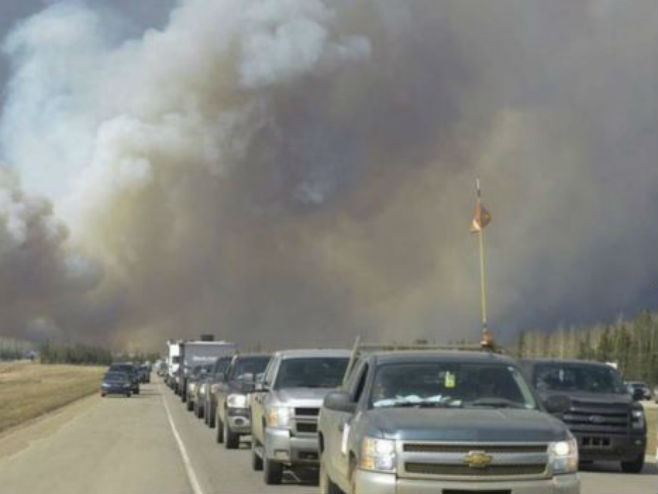 Евакуација из града Форт Мекмари - Фото: BBC 