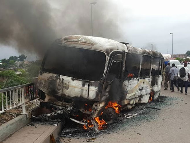 Конго: Запалио се аутобус, 37 погинулих   (Фото:radiokapi.net) - 