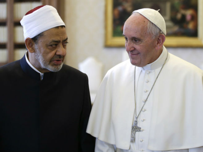 Папа Фрањо и Ахмед ел-Тајиб - Фото: AP