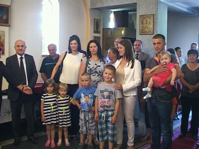 Крштење дјеце породице Гајић - Фото: РТРС