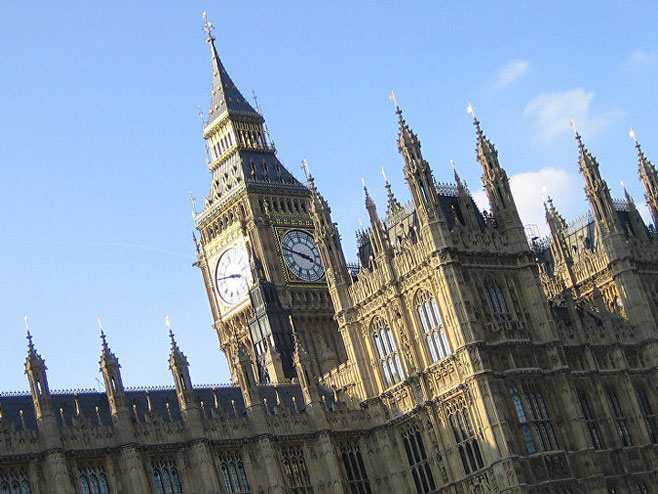 Британски парламент (Фото: Flickr/ Iain Farrell) - 