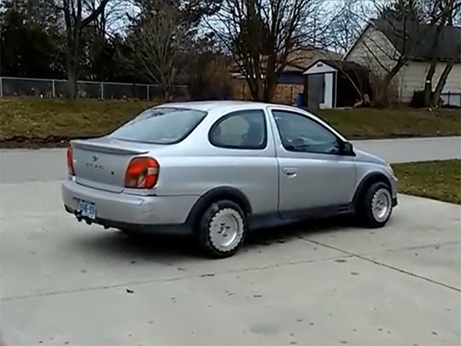 Аутомобил који се може кретати и бочно - Фото: Screenshot/YouTube