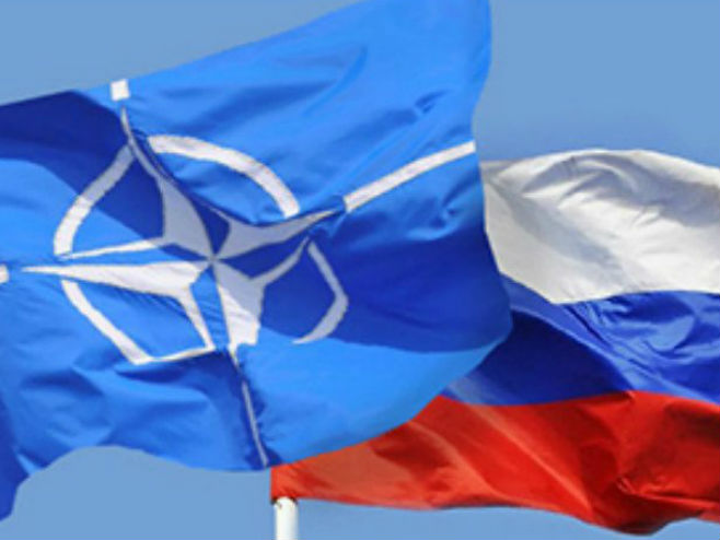 Заставе НАТО и Русије (фото:  @USNATO) - 