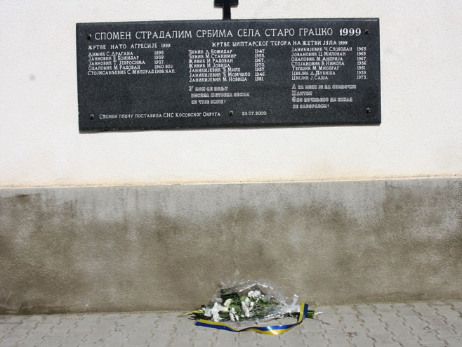 Спомен-плоча страдалим у селу Старо Грацко код Липљана - Фото: СРНА