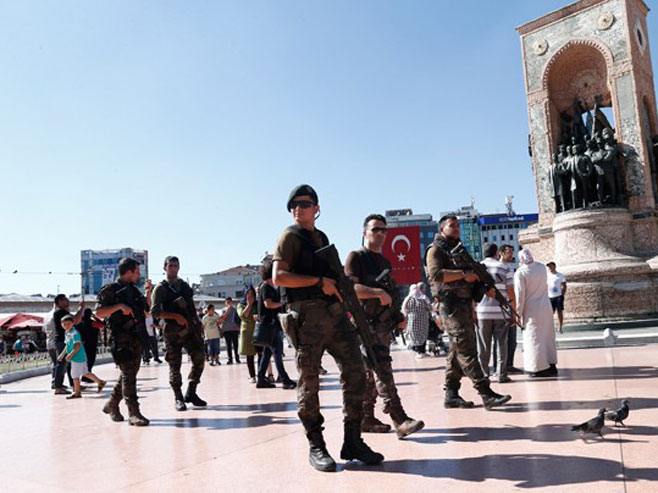Хапшења у Турској (Фото: epa/Sedat Suna) - 