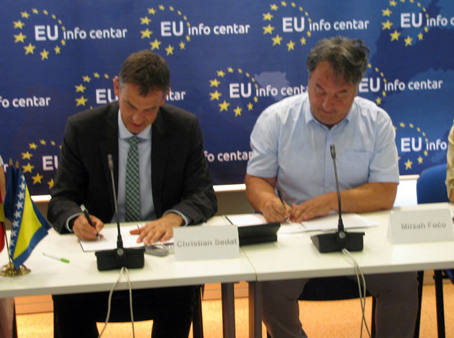 Потписан споразум о додјели 60.000 евра за очување римског мозаика у Скеланима - Фото: СРНА