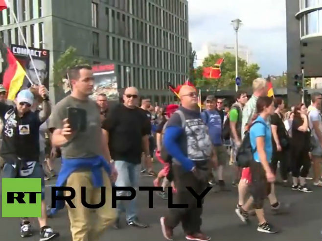 Демонстрације против Ангеле Меркел - Фото: Screenshot