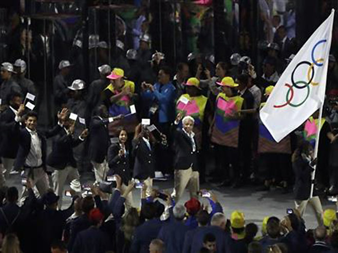 Први пут на Олимпијади такмиче се спортисти без заставе - Фото: АП