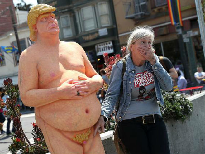 Статуа голог Доналда Трампа - Фото: Getty Images