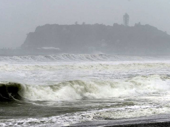 Тајфун Миндул погодио јужни дио Токија (фото: http://www.japantimes.co.jp/) - 