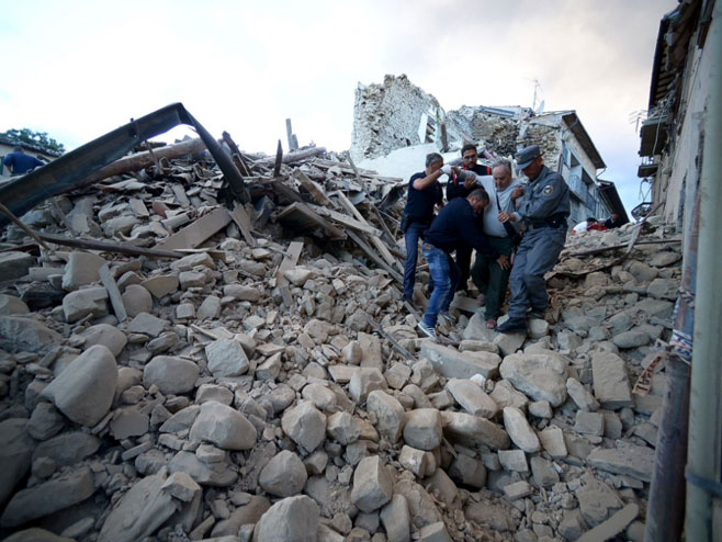 Италија - земљотрес (Фото: Twitter/NBC News) - 