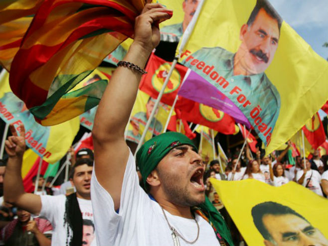 Протести Курда у Келну (Фото: wdr.de) - 