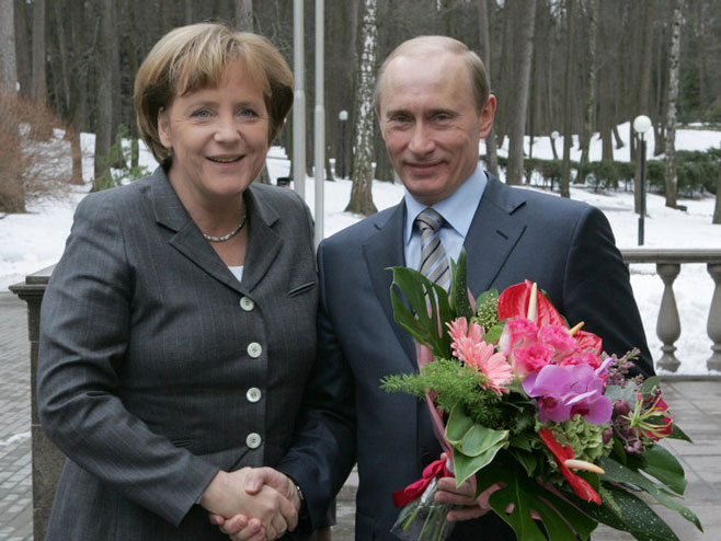 Ангела Меркел и Владимир Путин (Фото: POOL) - 