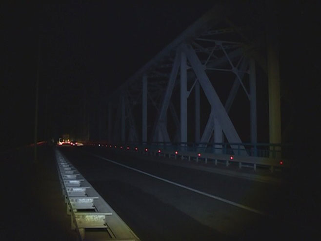 Мост на Рачи у мраку - 